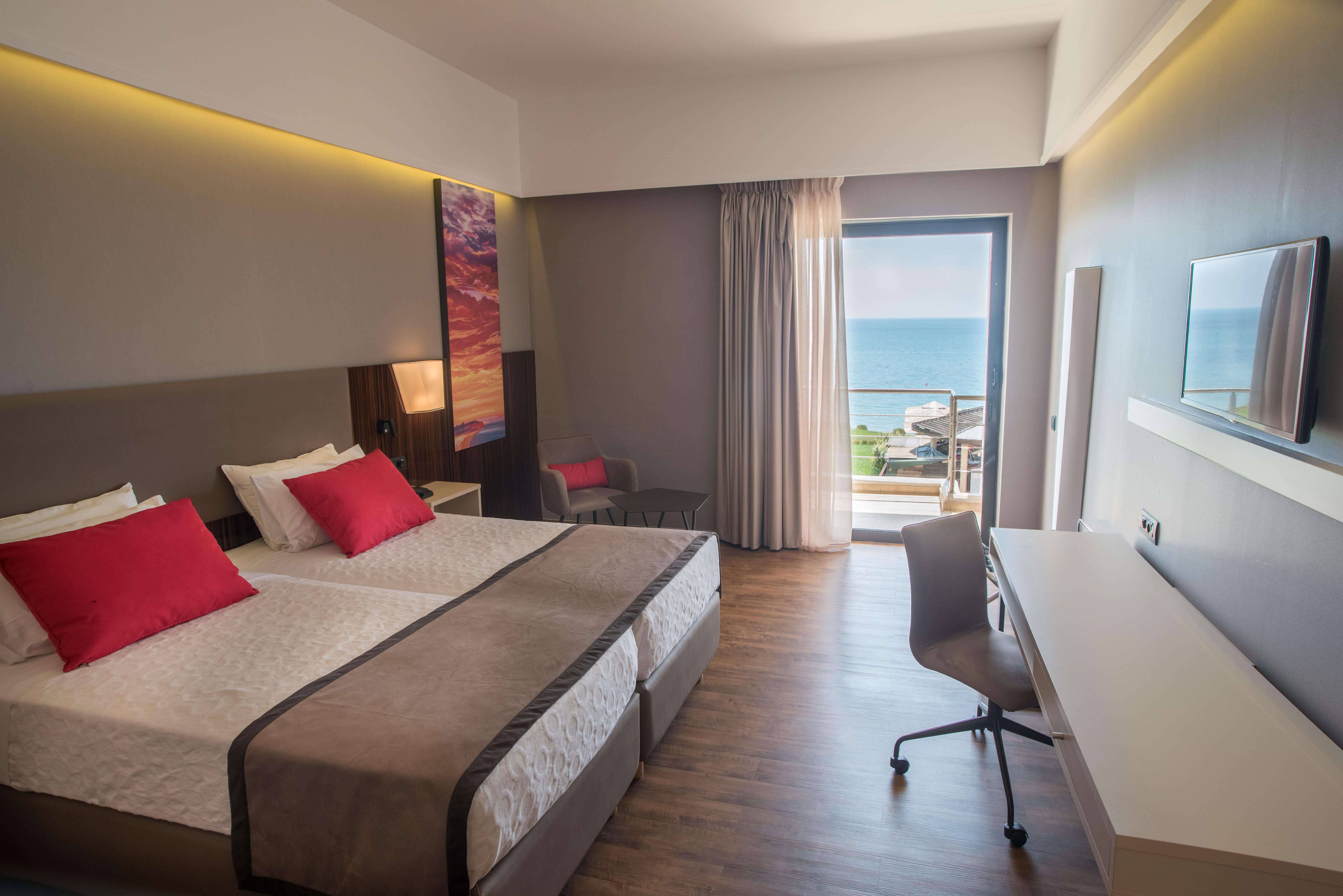 فندق رامادا بلازا باي ويندهام ثراكي أليكسانثيربوليس المظهر الخارجي الصورة A room at the hotel