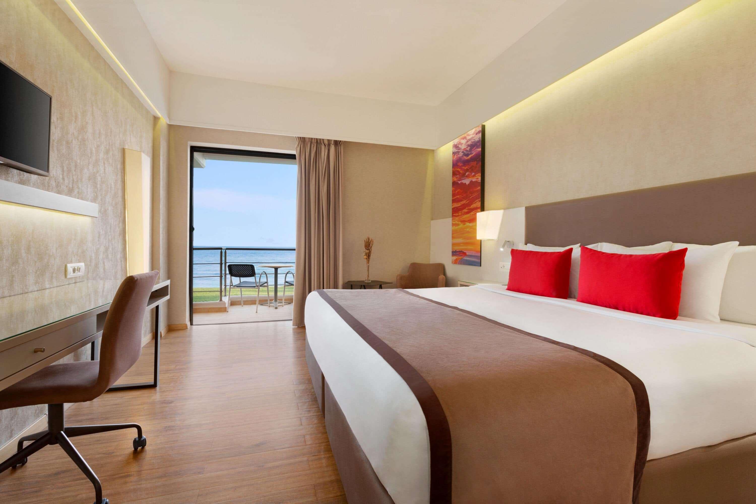 فندق رامادا بلازا باي ويندهام ثراكي أليكسانثيربوليس المظهر الخارجي الصورة A room at the Hilton Garden Inn, Dar es Salaam