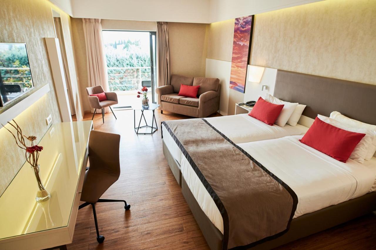 فندق رامادا بلازا باي ويندهام ثراكي أليكسانثيربوليس المظهر الخارجي الصورة A room at the hotel